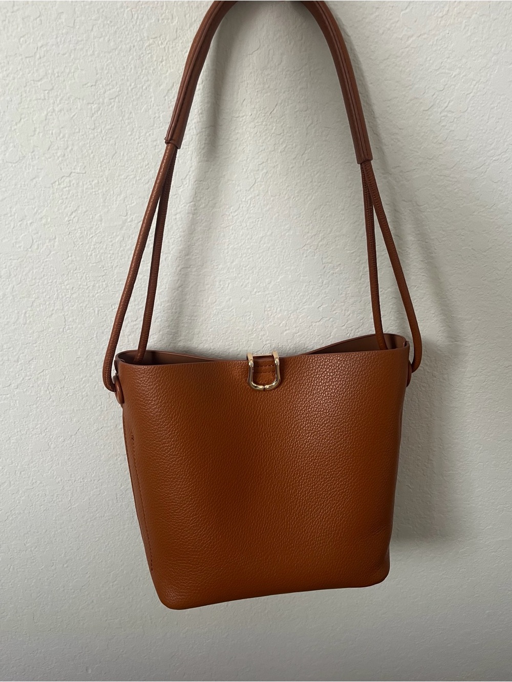 Classic Tan Shoulder Bag - Minimal Leather Tote
